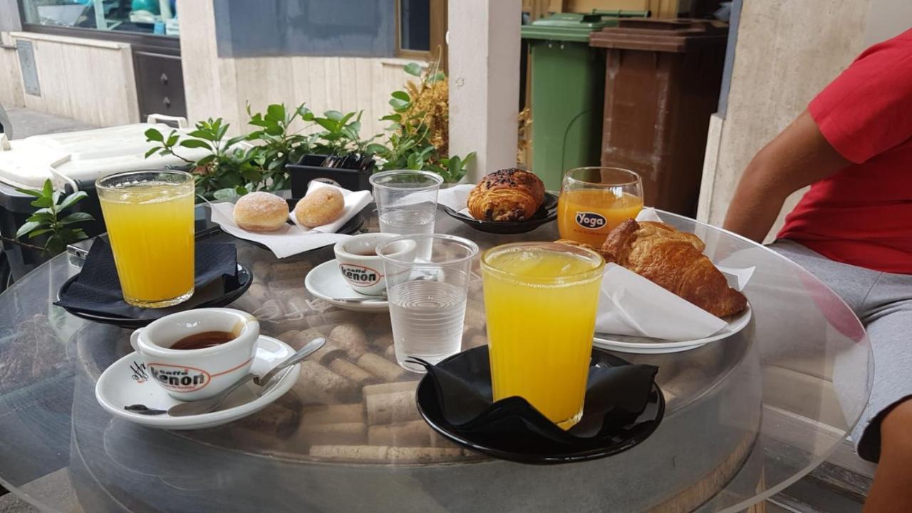 Domus D'Angelo B&B Formia Eksteriør billede
